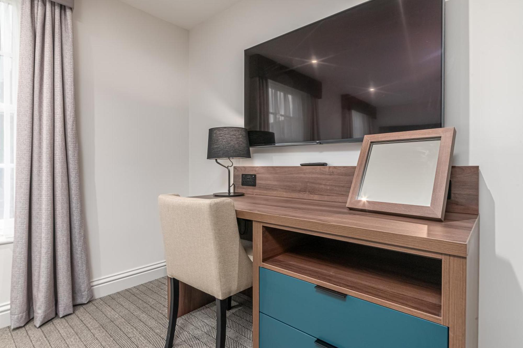 Mercure Salisbury White Hart Hotel & Apartments Exterior foto