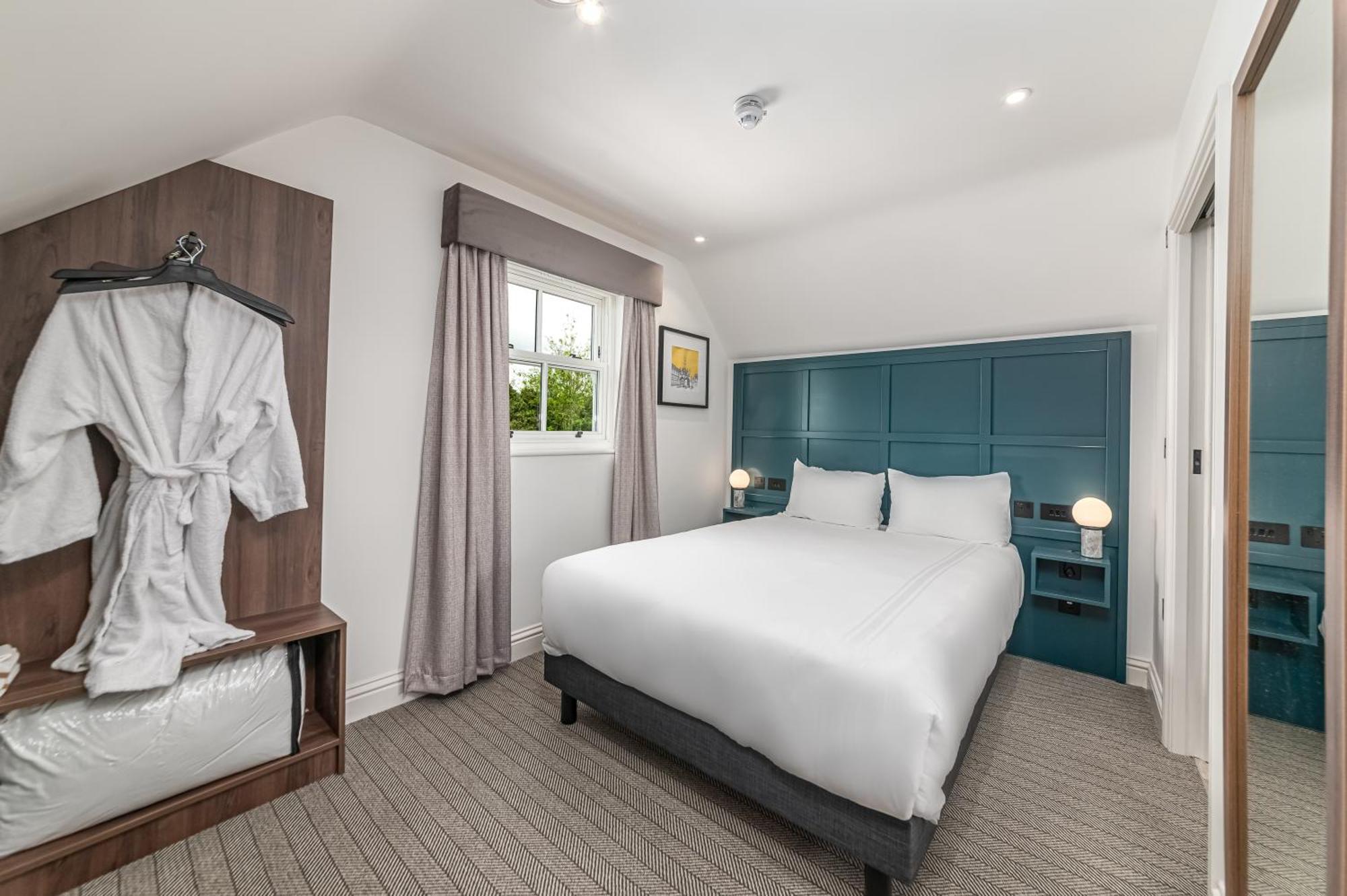 Mercure Salisbury White Hart Hotel & Apartments Exterior foto