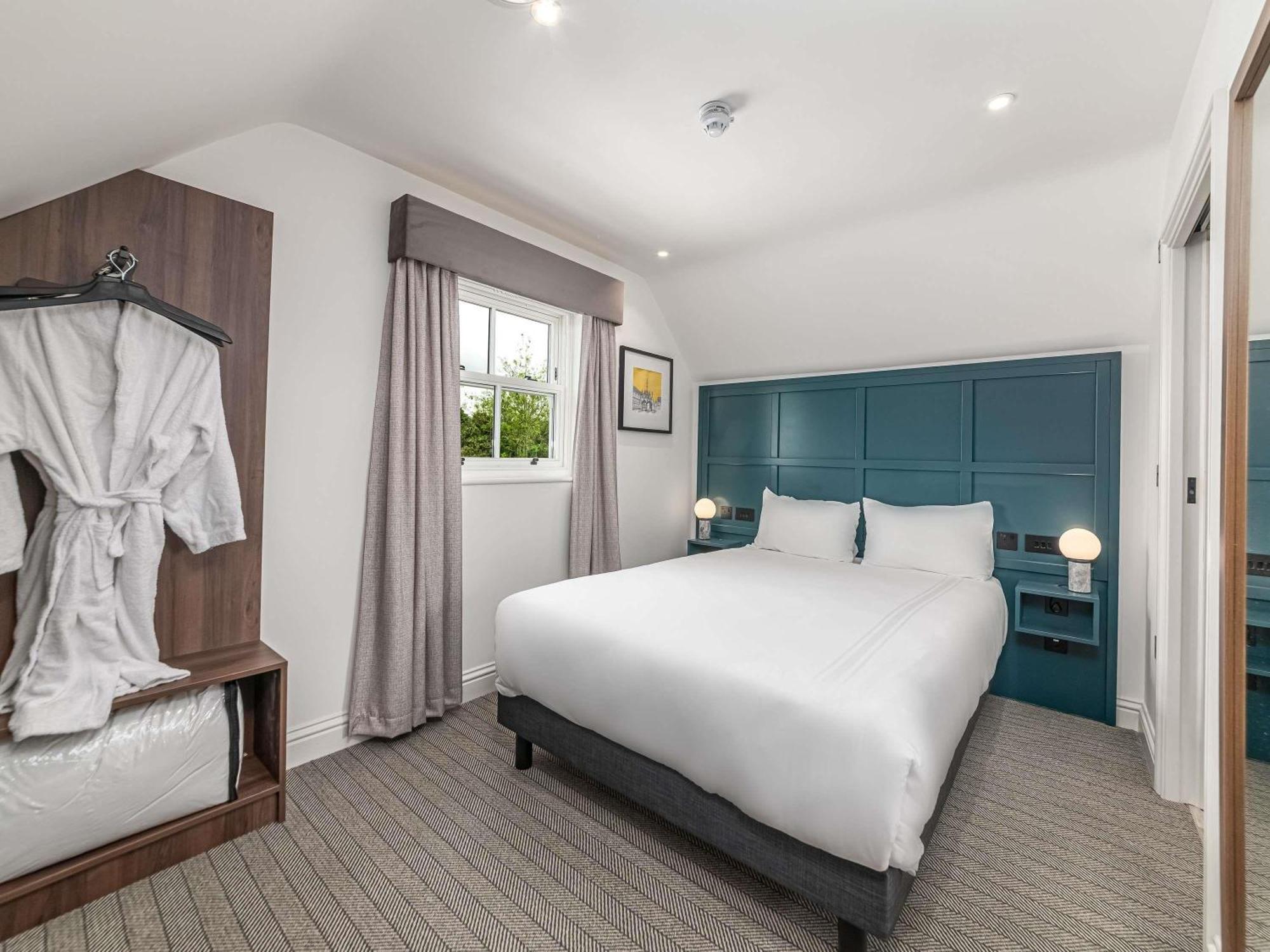 Mercure Salisbury White Hart Hotel & Apartments Exterior foto