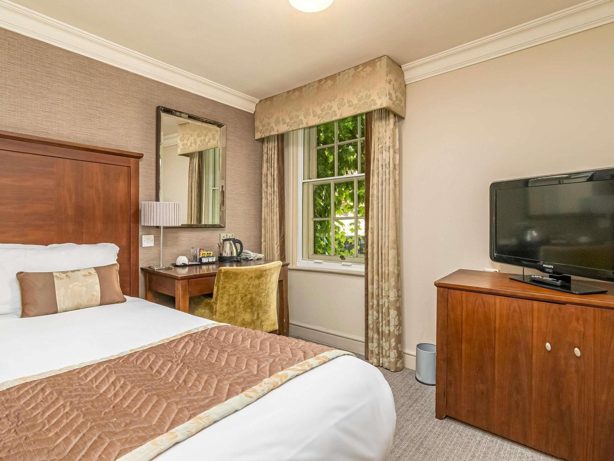 Mercure Salisbury White Hart Hotel & Apartments Exterior foto